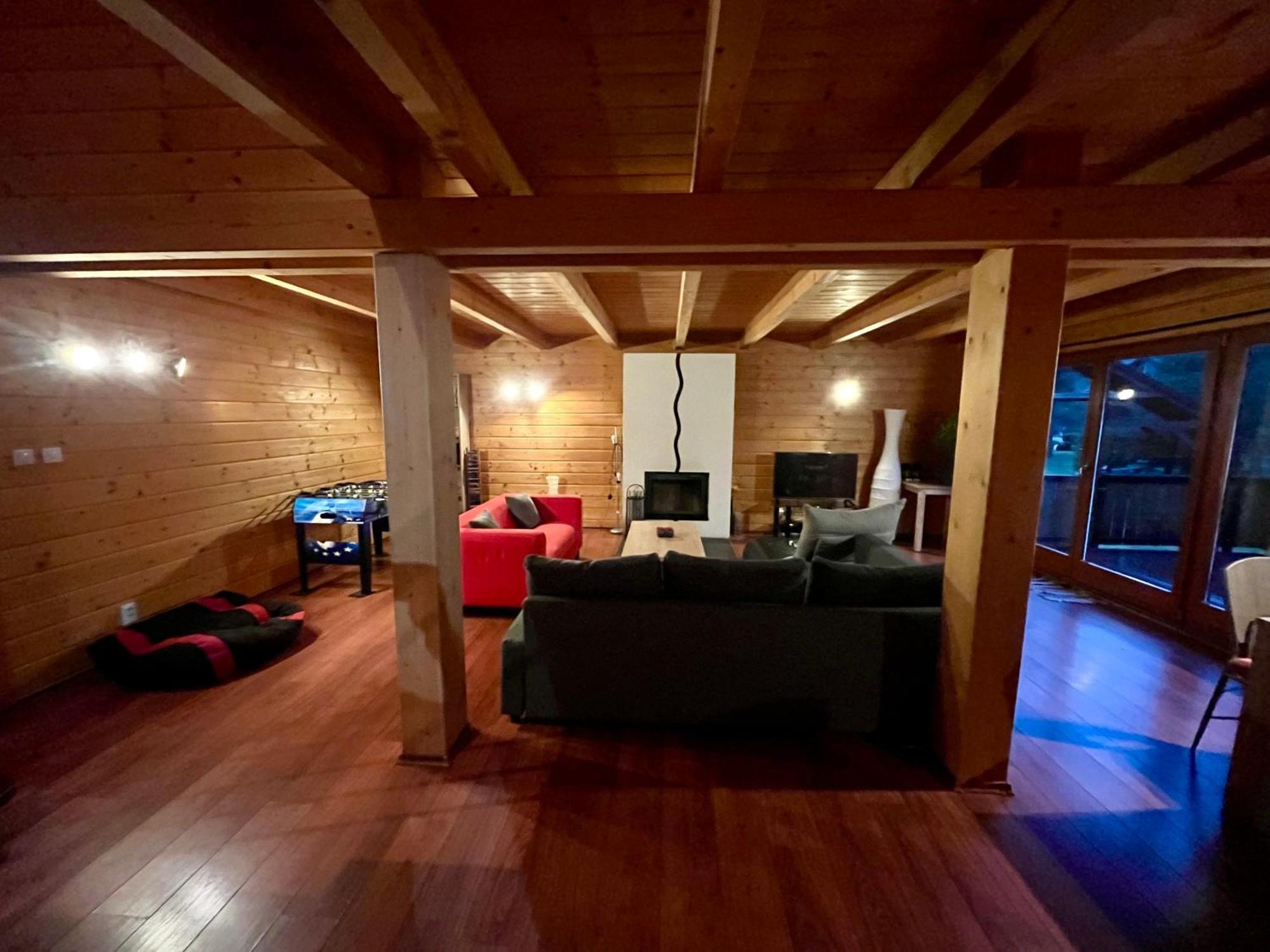Zrub Alpinus Guest House Прибилина Екстериор снимка