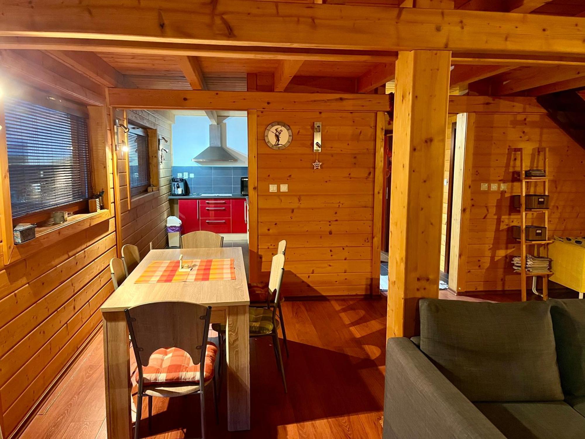 Zrub Alpinus Guest House Прибилина Екстериор снимка