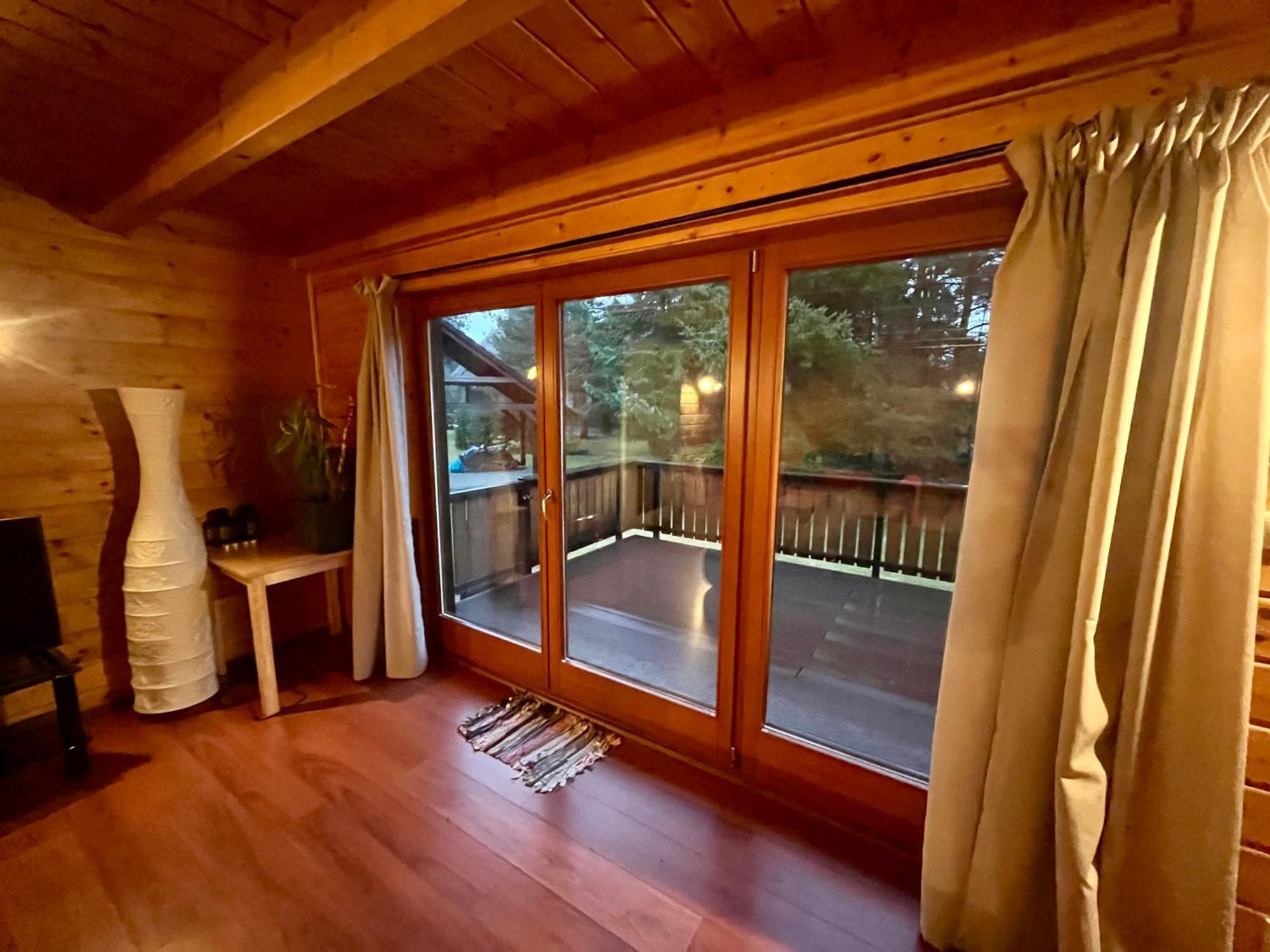 Zrub Alpinus Guest House Прибилина Екстериор снимка