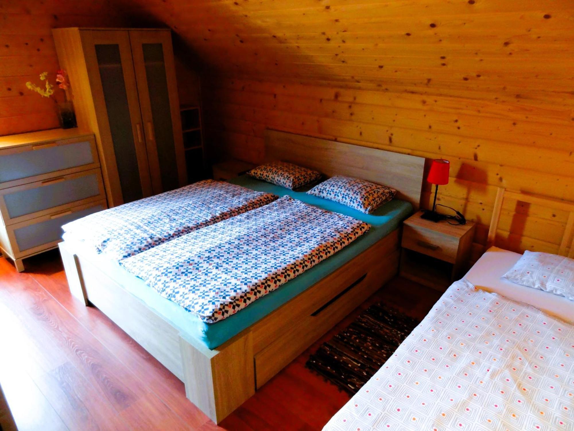 Zrub Alpinus Guest House Прибилина Екстериор снимка